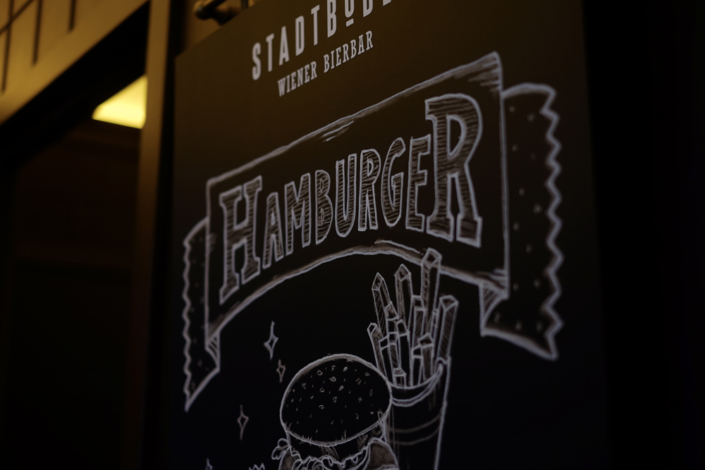Die Hamburger-Tafel aus der Nähe