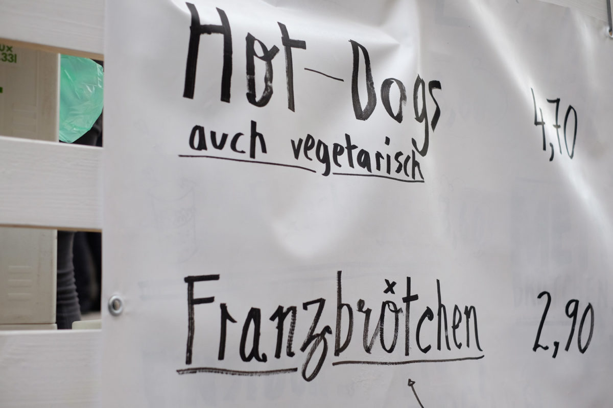 Hot-Dogs! Franzbrötchen!